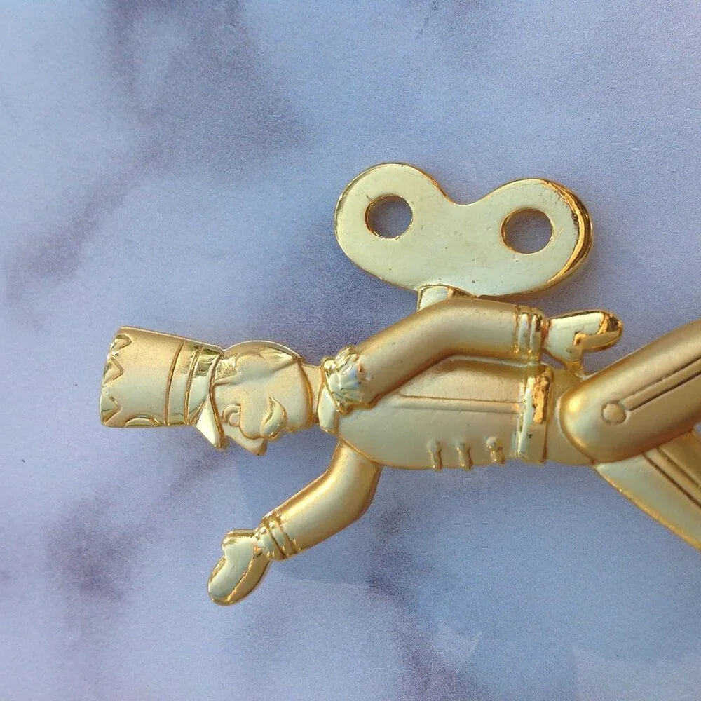 JJ Jonette Jewelry Gold Rhodium Plated BROOCH Toy Soldier in Full Regalia